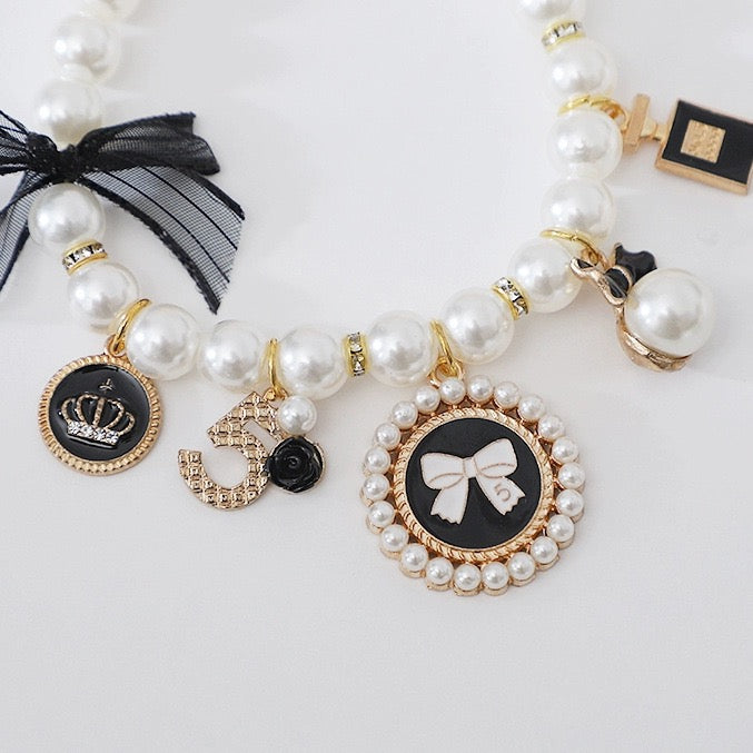 Princess Pearl Pet Necklace – Elegant Charm for Cats & Small Dogs 👑