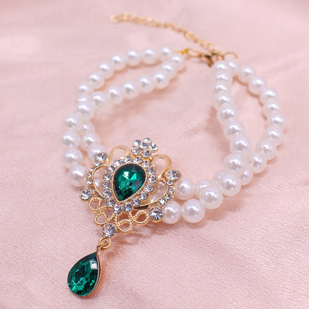 Royal Pearl Pet Necklace – Sofia Inspired Princess Collar for Cats & Small Dogs